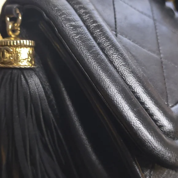 CHANEL Black Vintage Quilted Lambskin Tassel Flap Shoulder Bag- RARE - Picture 2 of 10